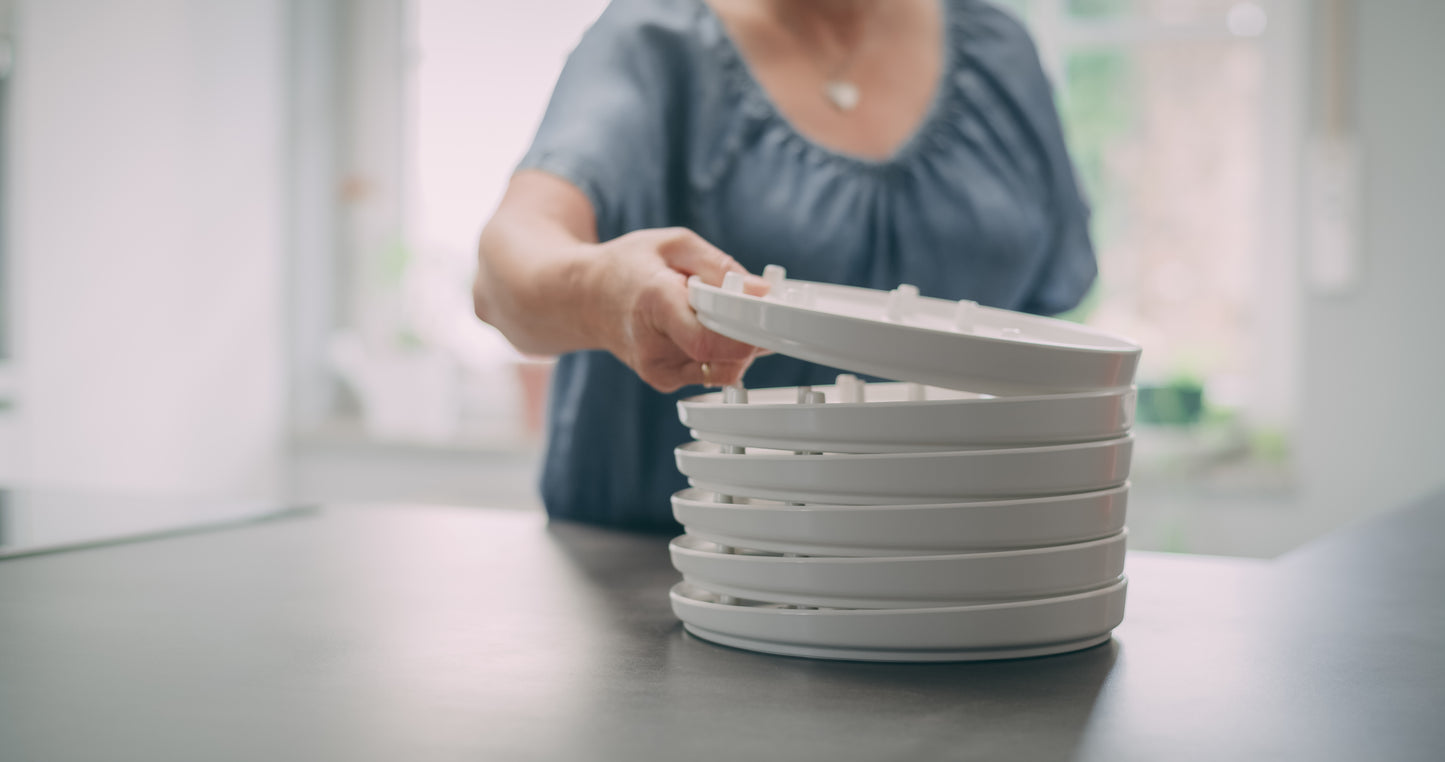Einhandteller – Essen, schneiden und streichen mit nur einer Hand